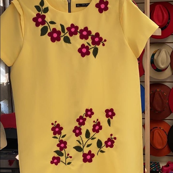 Blouses - Picture 3 of 12